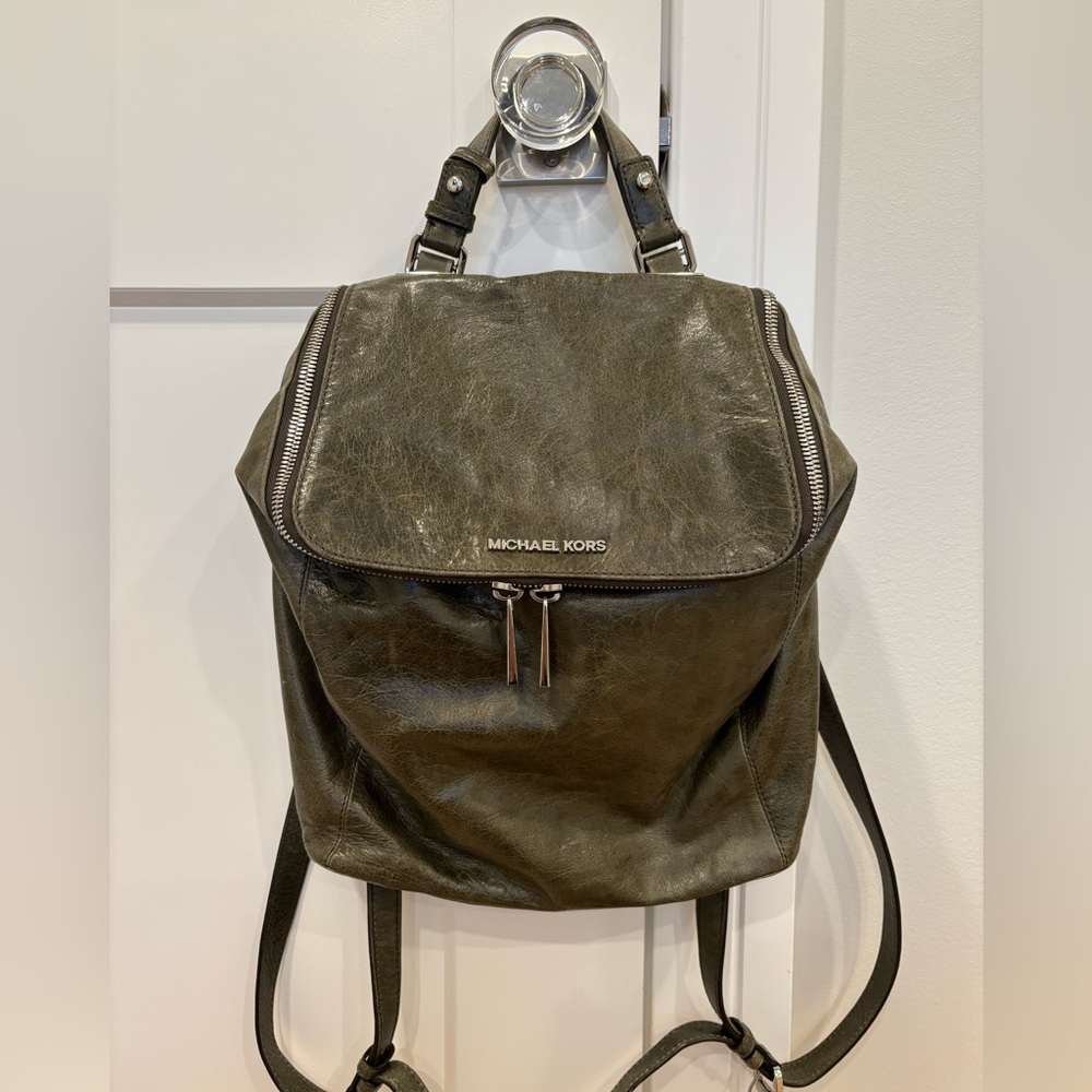 MICHAEL KORS Lisbeth Distressed Leather Backpack in Olive Green!
